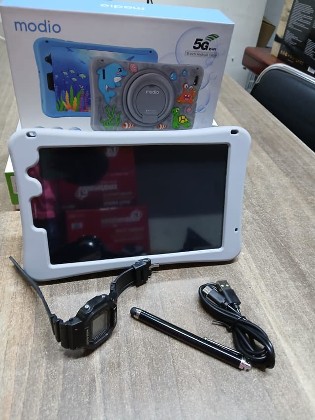 Modio M128

Memory 256/6
Display *8 inch🔥🔥*
Dual sim card 
Battery 4000mah
Camera 5mp back ,2mp front
      Free gifts 🎁
Watch
Touch pen
